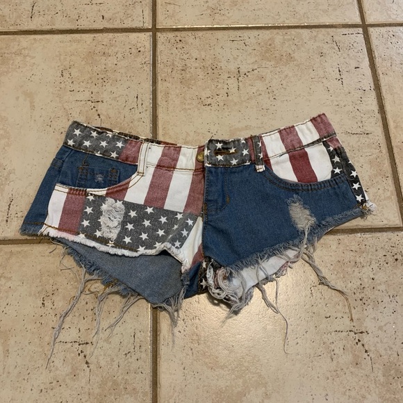 Ge Lai Mei Distressed American Flag Denim Shorts - Size M - Picture 2 of 7